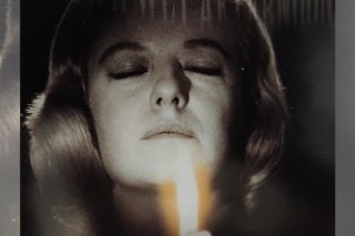 seance on a Wet Afternoon